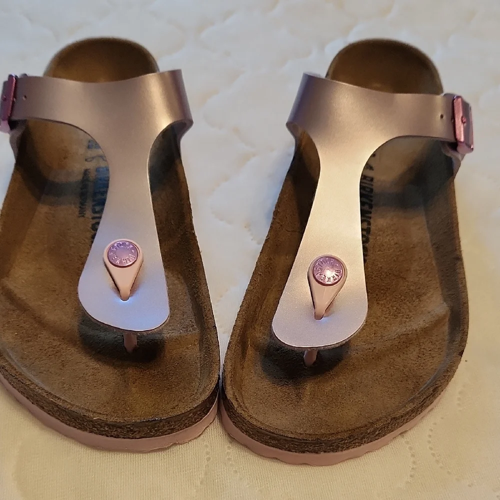 Birkenstock Metallic Lilac Sandals Size 39 New In Box - Picture 1 of 6